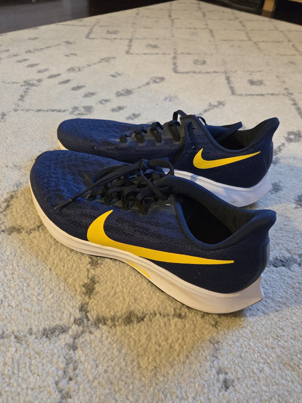Nike Women's Running Shoes - Navy with Yellow Swoosh
